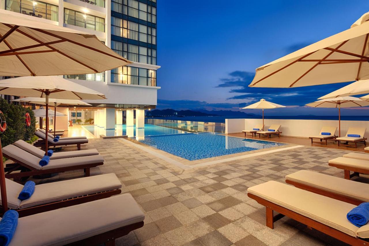 Vinpearl Beachfront Nha Trang Exterior photo