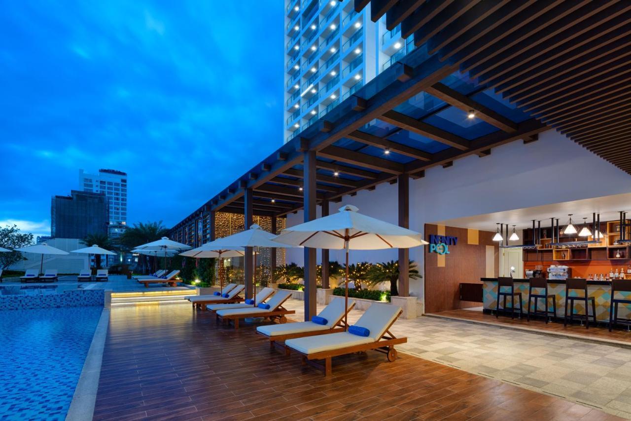 Vinpearl Beachfront Nha Trang Exterior photo