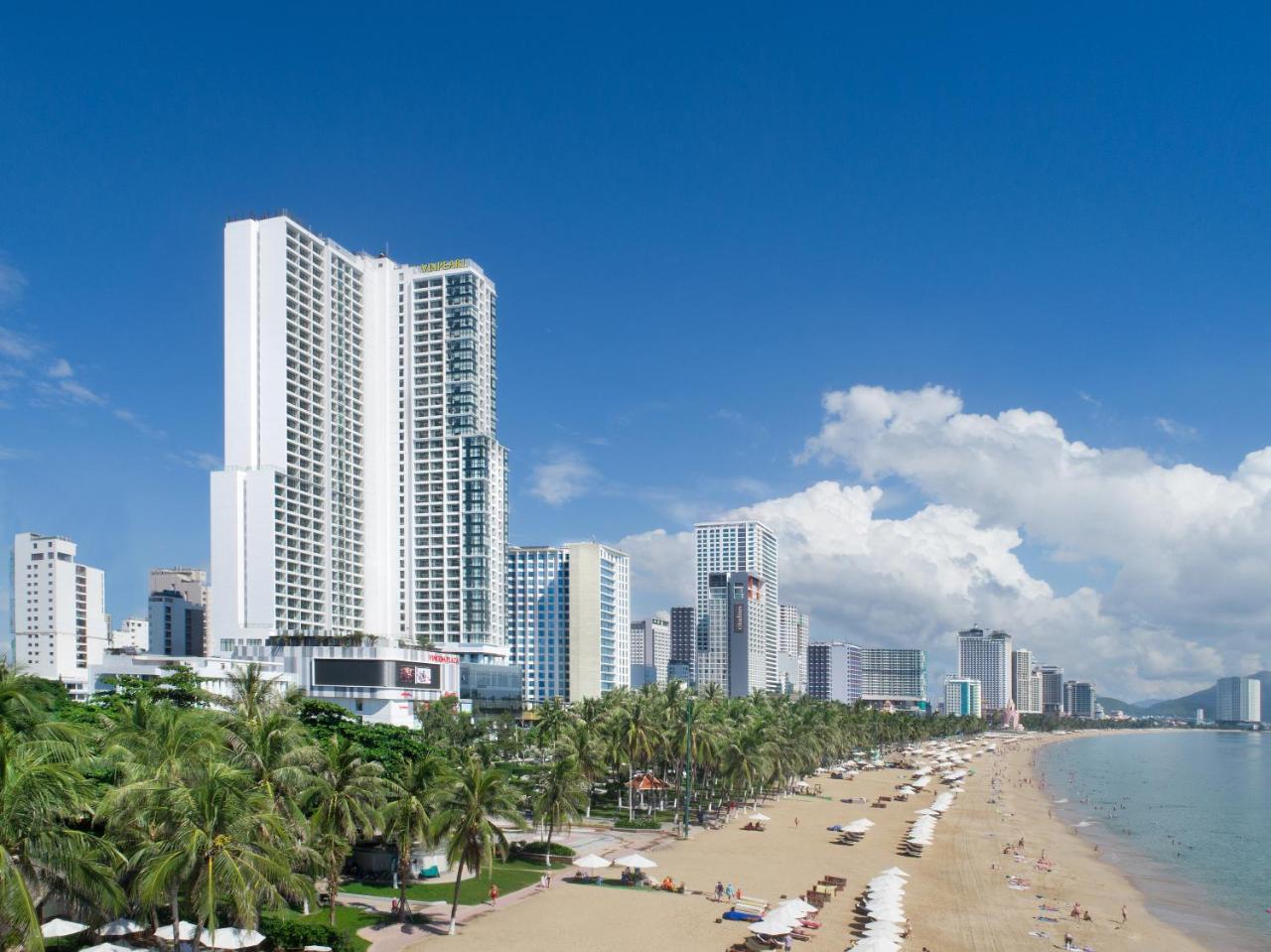 Vinpearl Beachfront Nha Trang Exterior photo