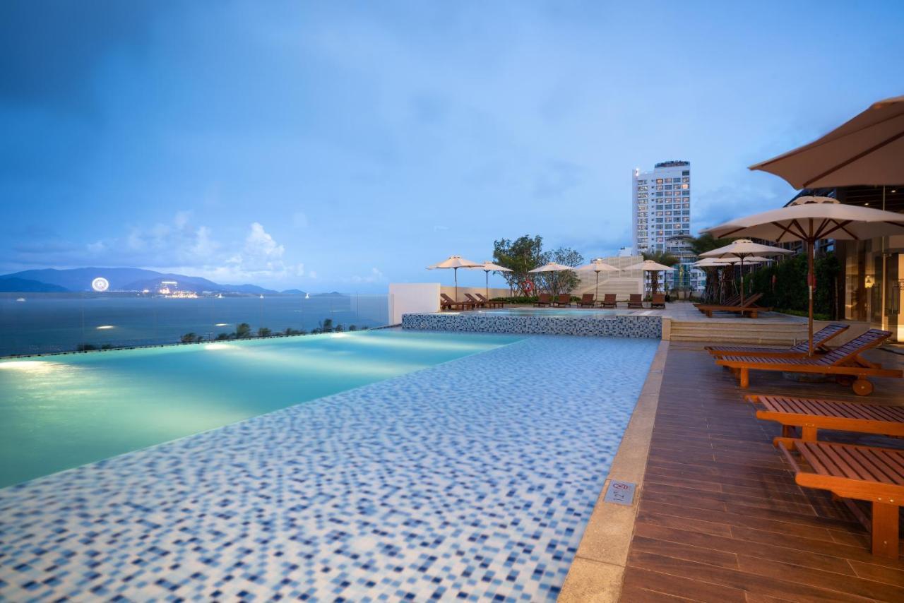 Vinpearl Beachfront Nha Trang Exterior photo